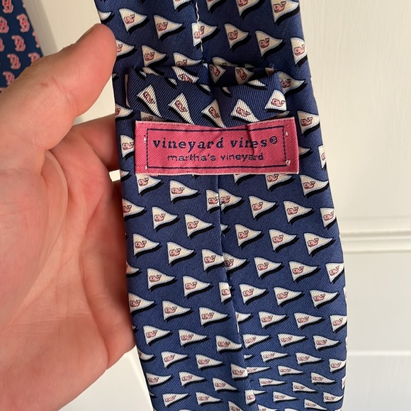 Vineyard Vines Ties - Picture 6 of 7
